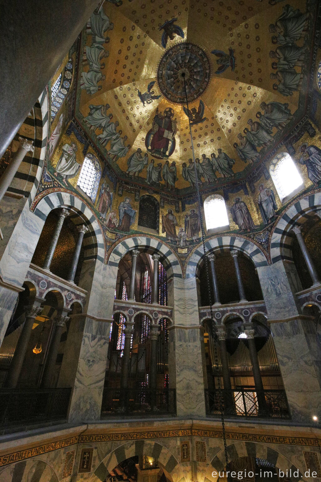 Detailansicht von Aachenr Dom, Blick vom Hochmünster