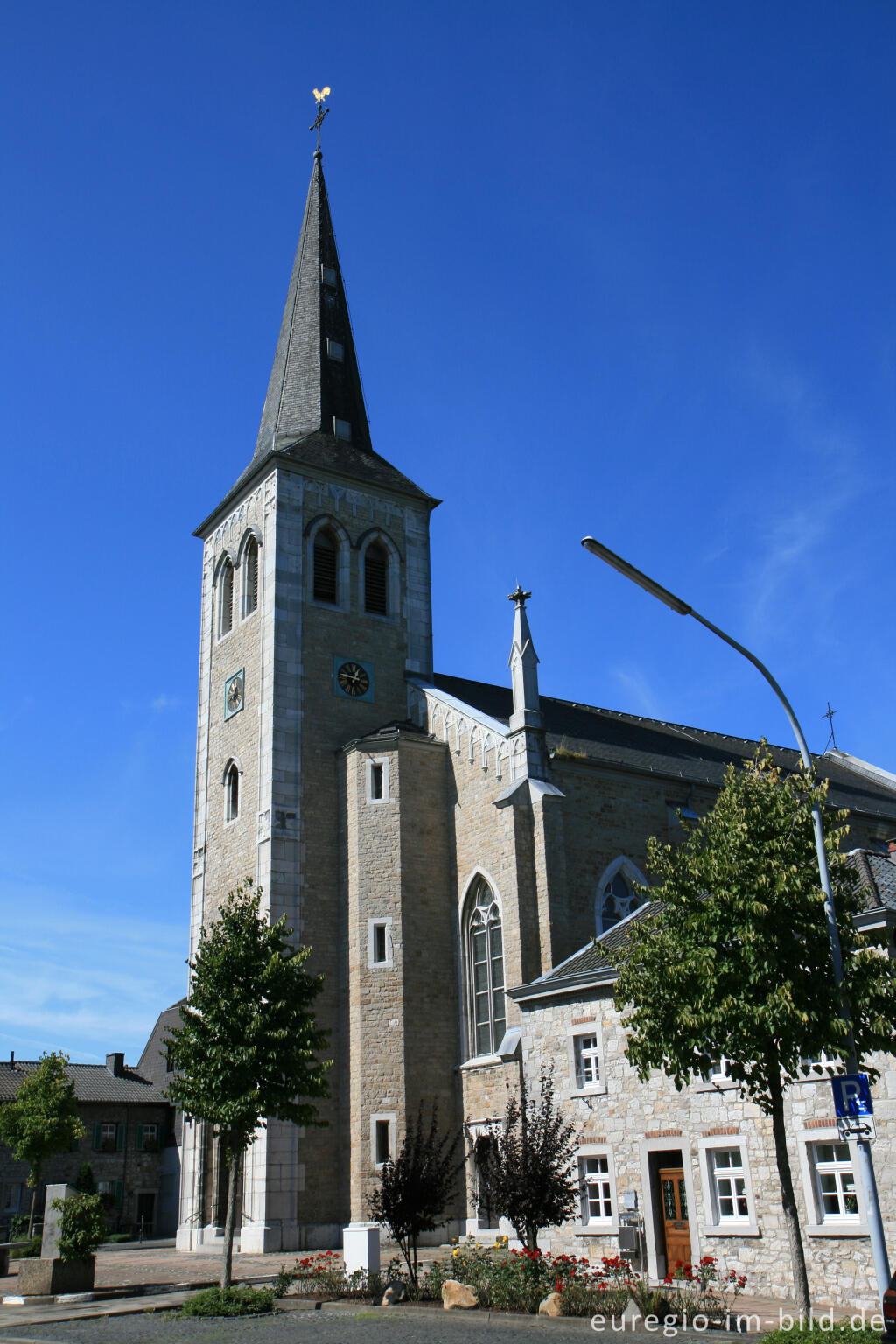 Detailansicht von Alt Breinig, Pfarrkirche St. Barbara, Breinig, Nordeifel