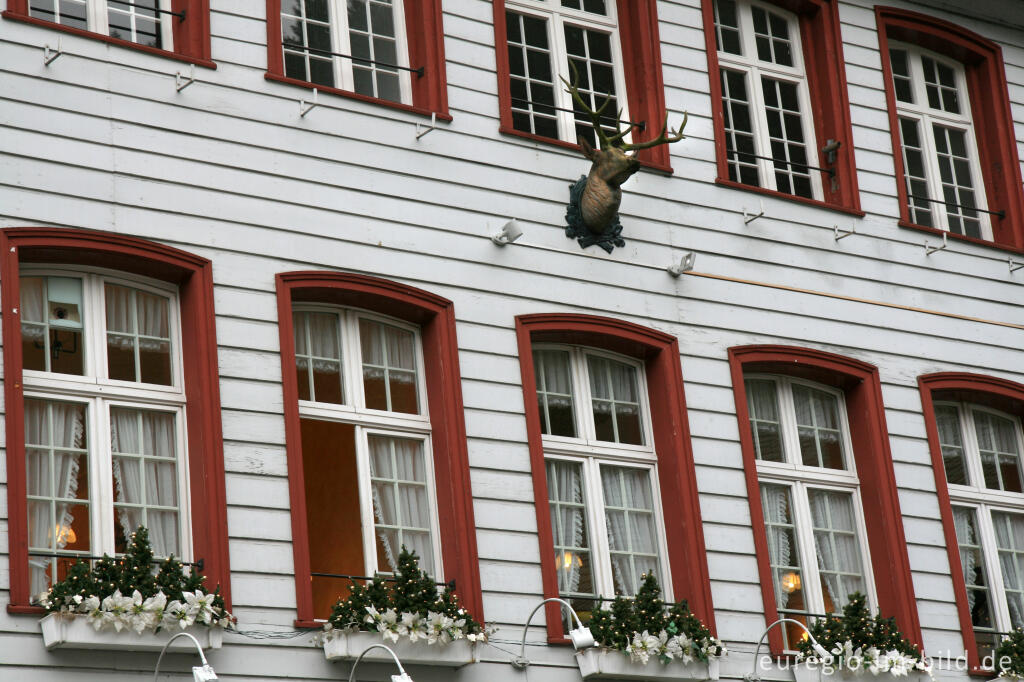 Detailansicht von Alte Hausfassaden in Monschau, Rureifel