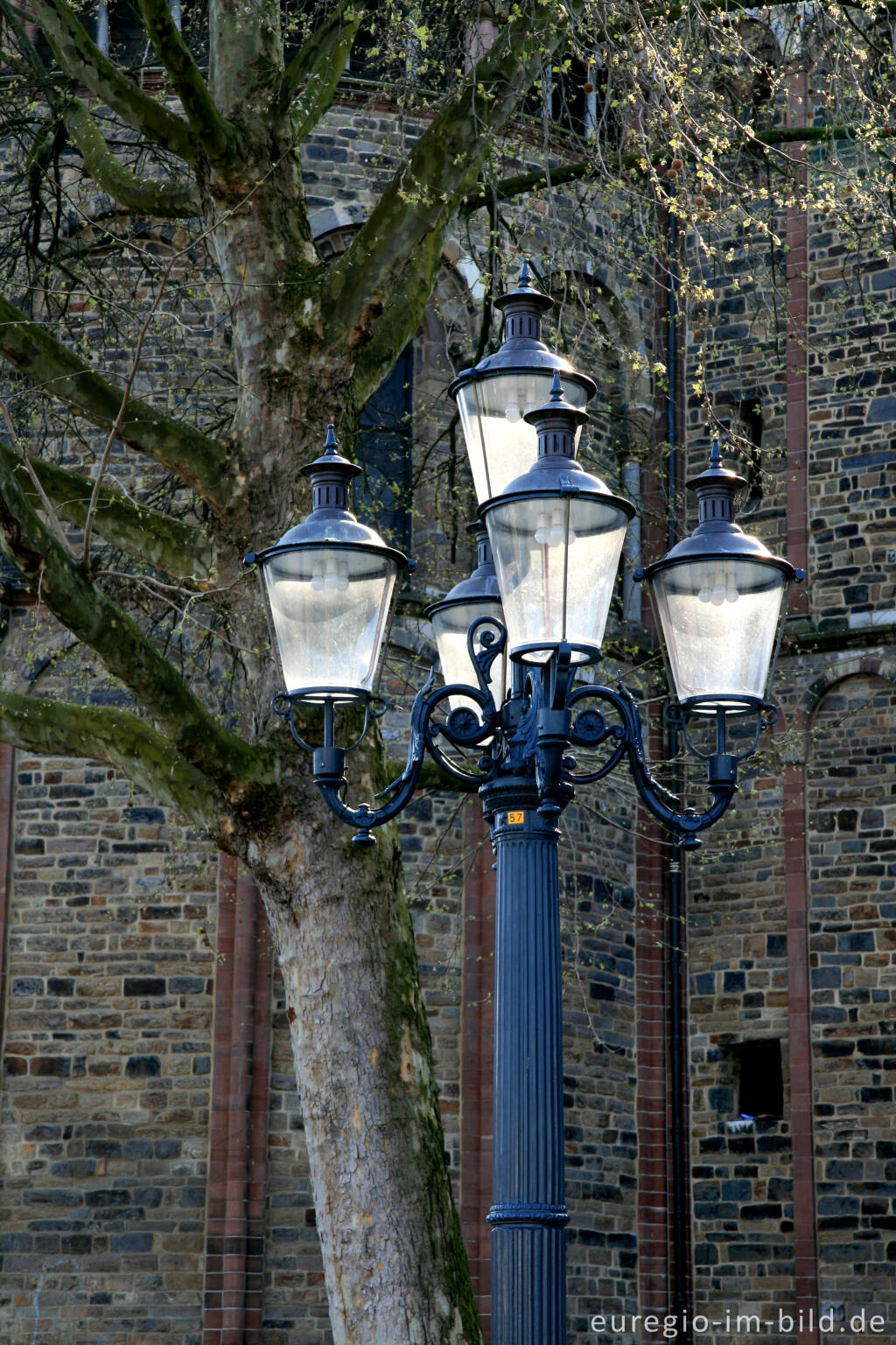 Detailansicht von Alte Straßenlaterne, Vrijthof in Maastricht