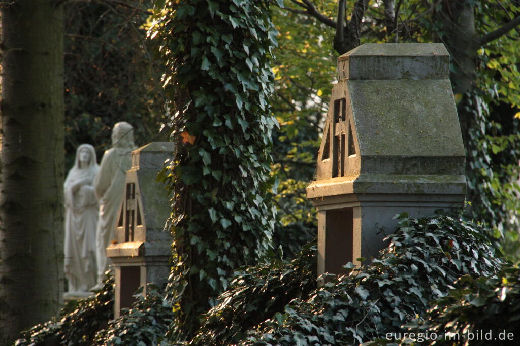 Detailansicht von Auf dem Kalvarienberg beim Marienheim in Raeren, Belgien