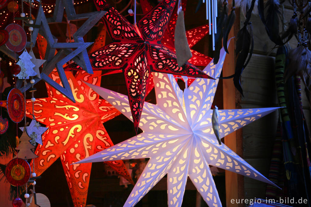 Detailansicht von Auf dem Weihnachtsmarkt in Kronenburg bei Dahlem