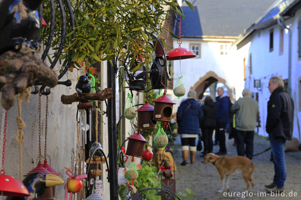 Detailansicht von Auf dem Weihnachtsmarkt in Kronenburg bei Dahlem