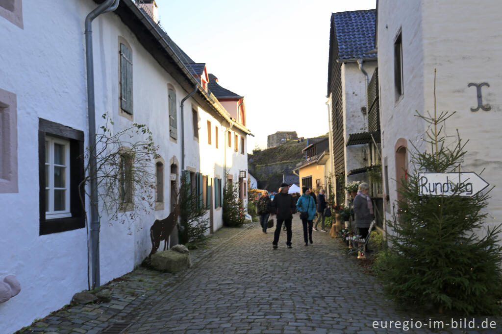 Detailansicht von Auf dem Weihnachtsmarkt in Kronenburg bei Dahlem