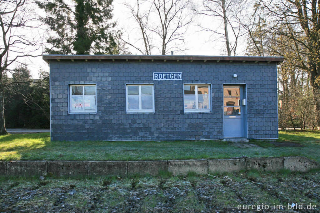 Detailansicht von Bahntrasse und Bahnhof der ehemaligen Vennbahn in Roetgen vor Fertigstellung des Vennbahnradwegs