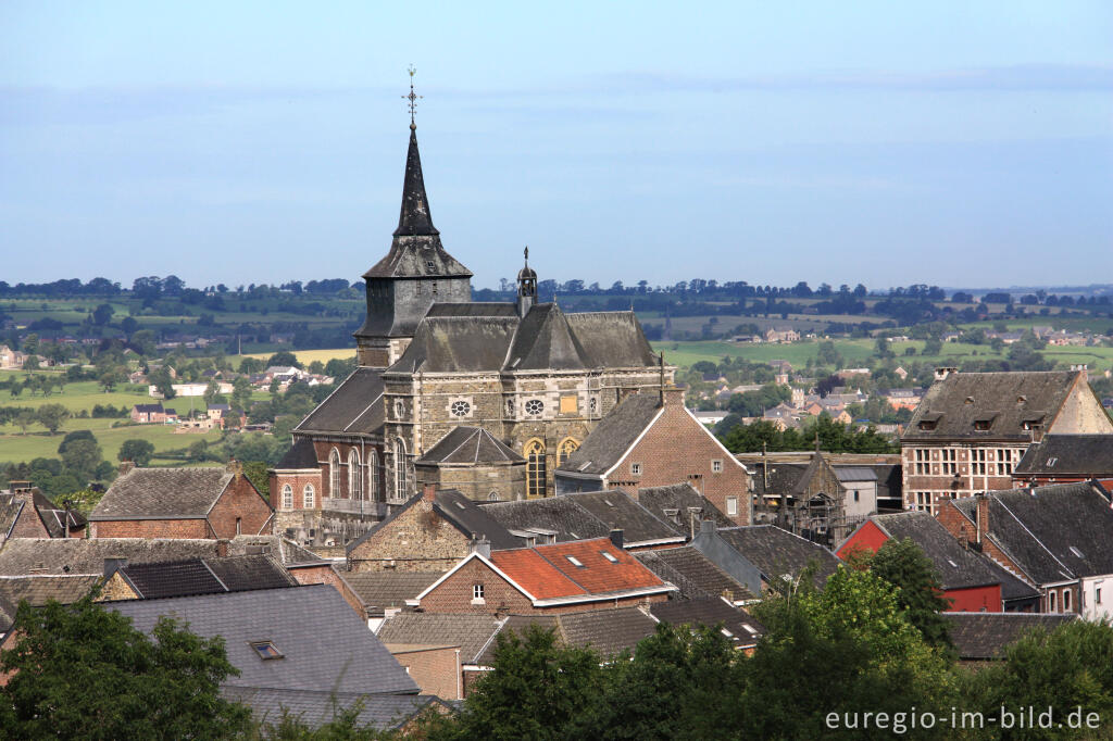 Detailansicht von Blick auf Clermont-sur Berwinne mit der Kirche Saint-Jacques le Majeur, Herver Land, Belgien