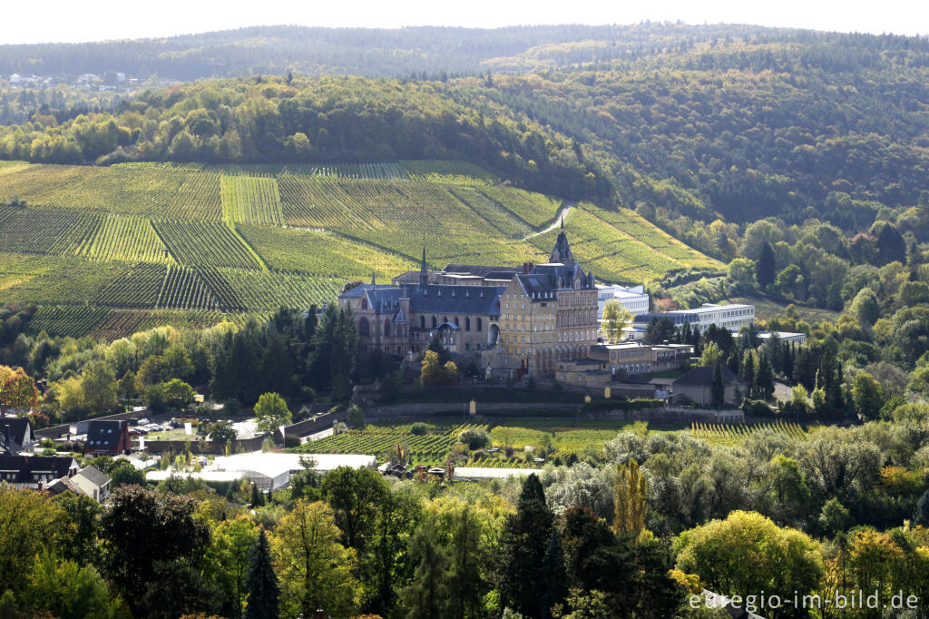 Detailansicht von Blick auf das Kloster Calvarienberg in Ahrweiler