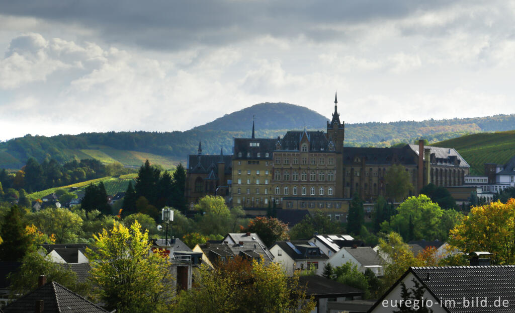 Detailansicht von Blick auf das Kloster Calvarienberg in Ahrweiler