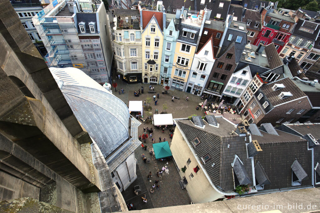 Detailansicht von Blick auf den Münsterplatz vom Turm des Aachener Doms