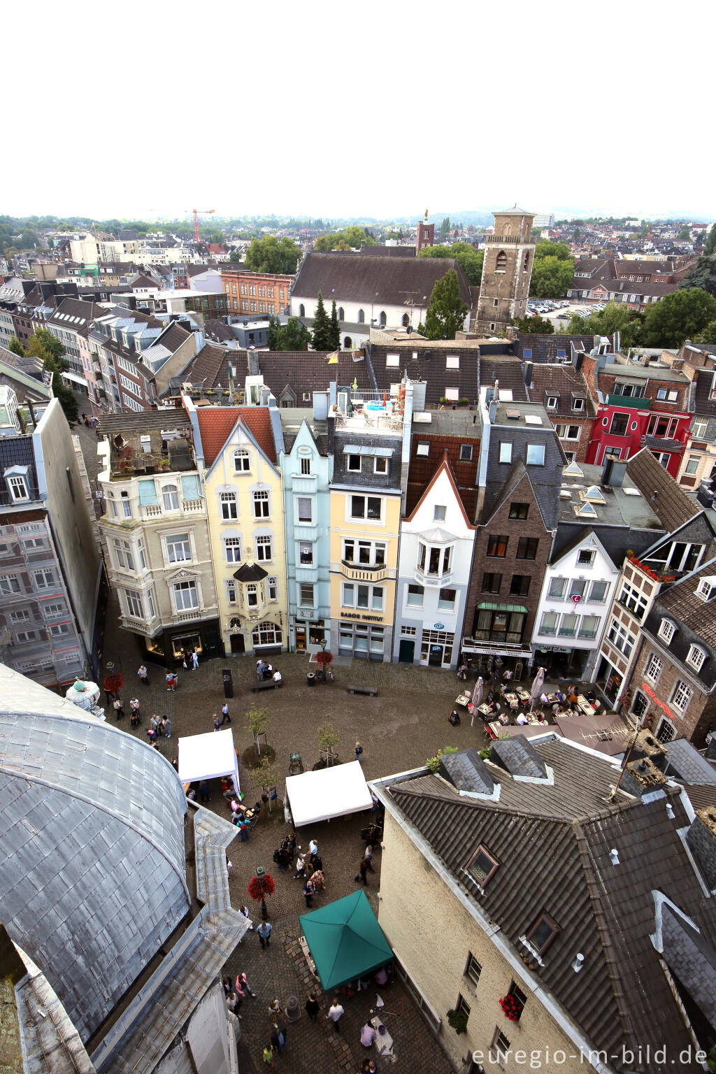 Detailansicht von Blick auf den Münsterplatz vom Turm des Aachener Doms