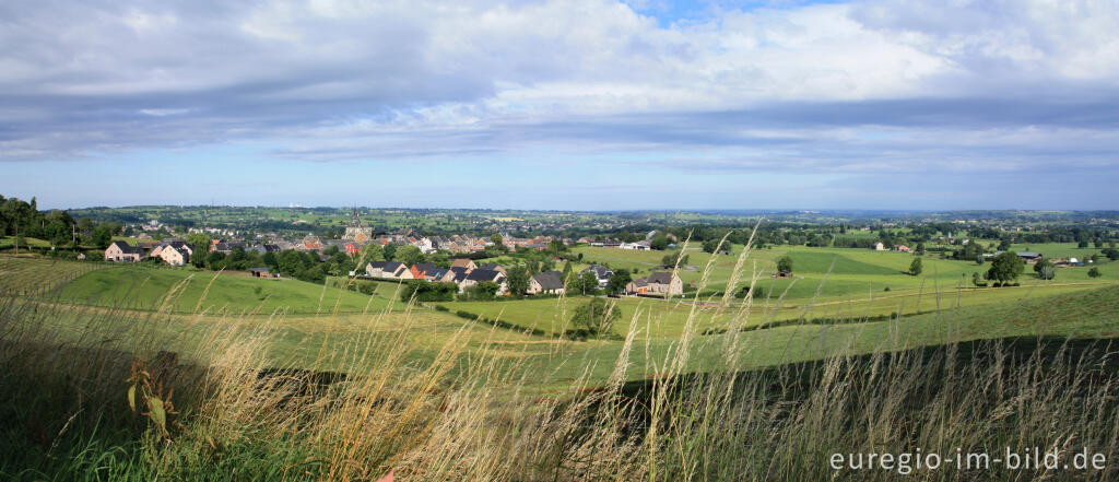 Detailansicht von Blick auf den Ort Clermont-sur Berwinne und Umgebung,Herver Land, Belgien