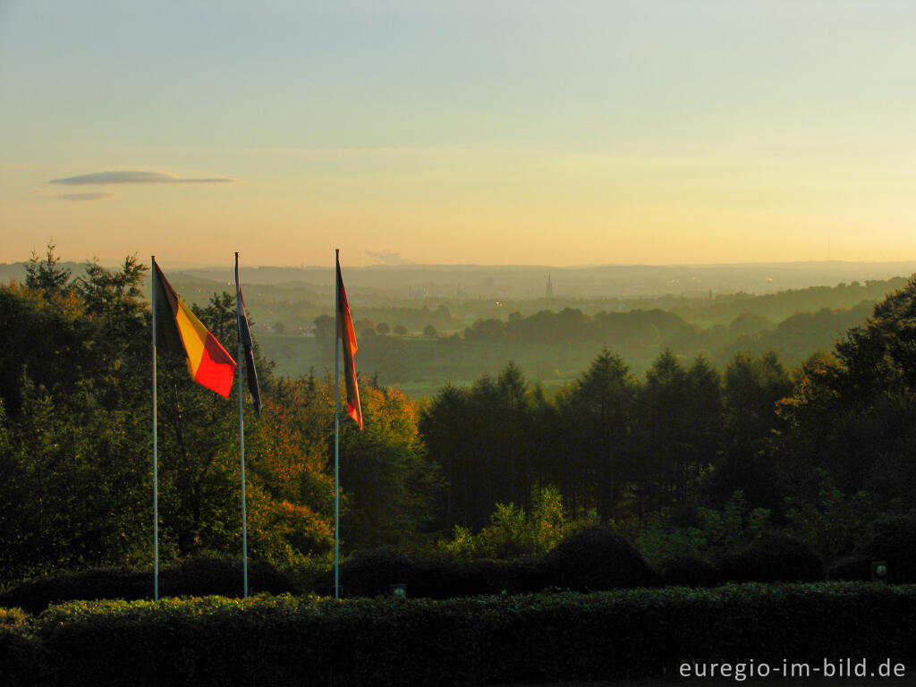 Blick vom Dreiländerpunkt nach Aachen, Morgenstimmung