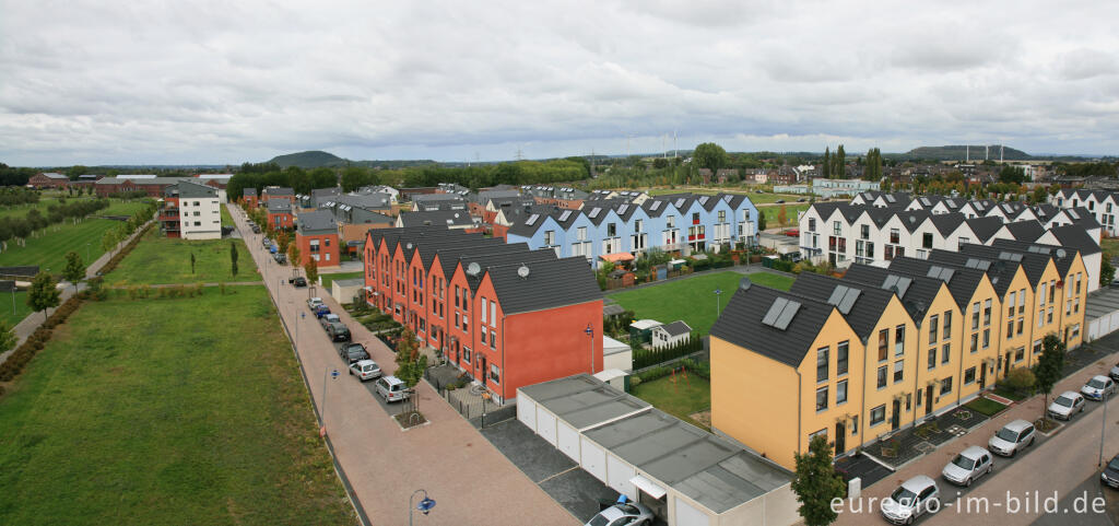 Detailansicht von Blick vom Hauptförderturm auf die Wohnanlage beim Annapark