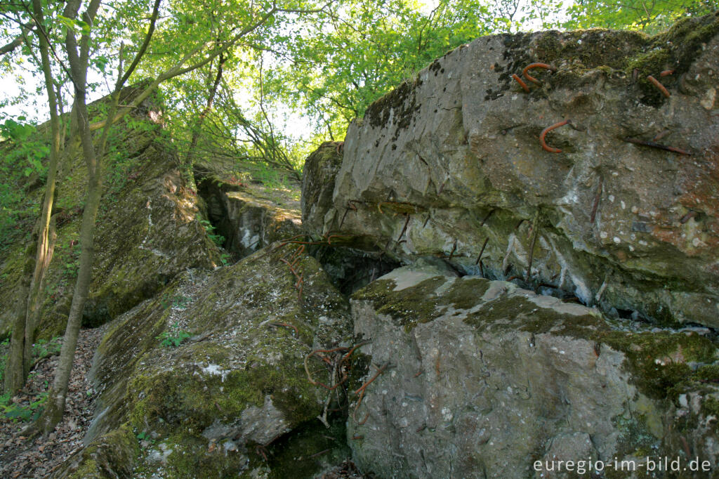 Detailansicht von Bunkerruine aus dem 2. Weltkrieg bei Stolberg-Münsterbusch