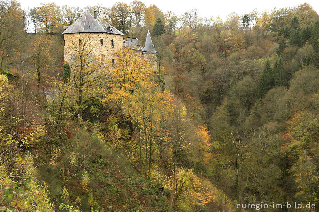 Burg Reinhardstein (Château de Reinhardstein) und das Tal der Warche