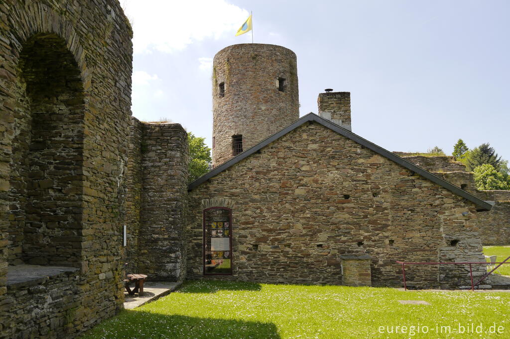 Detailansicht von Burg Reuland in Ostbelgien