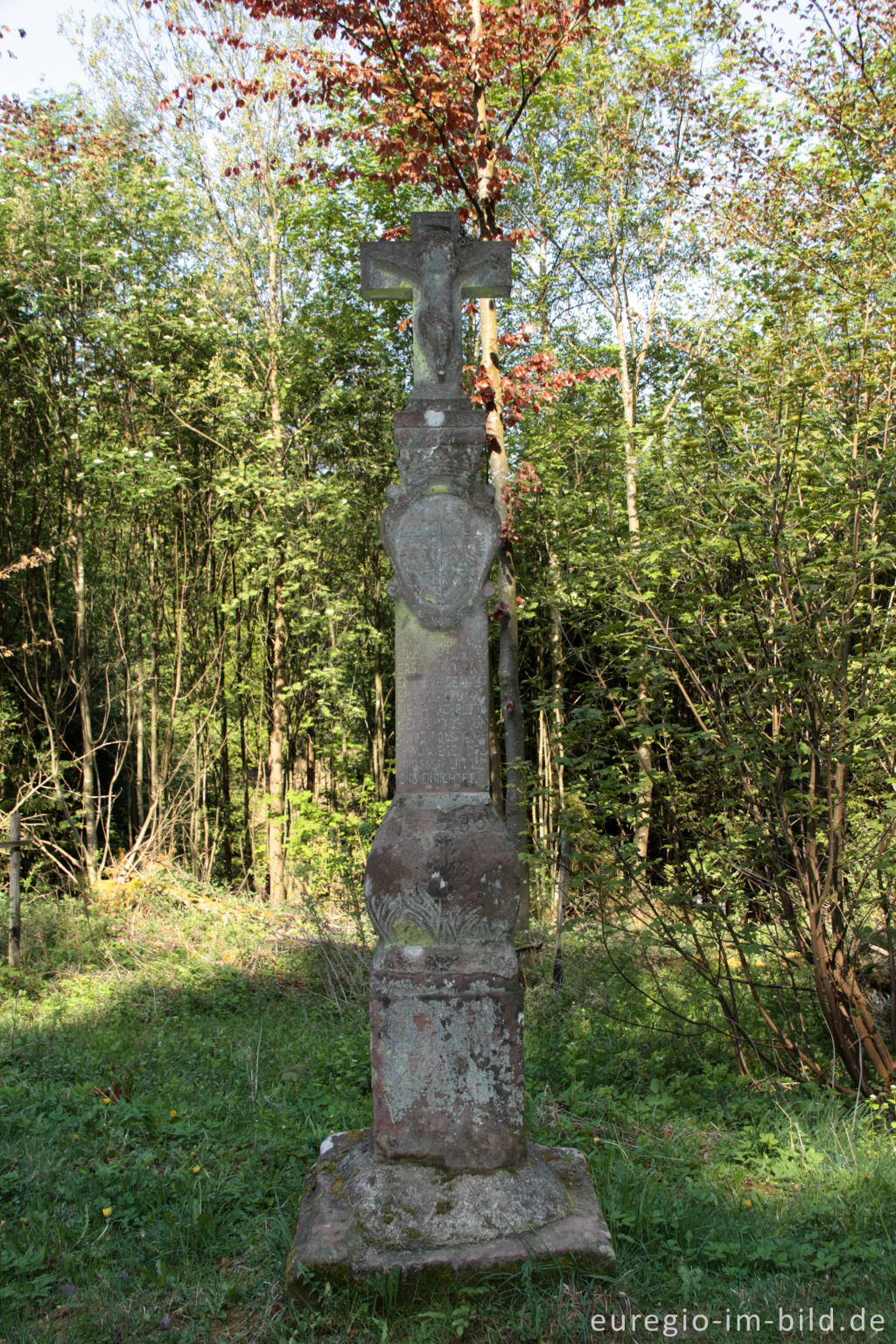 Detailansicht von Das Grafenkreuz im Gerolsteiner Stadtwald