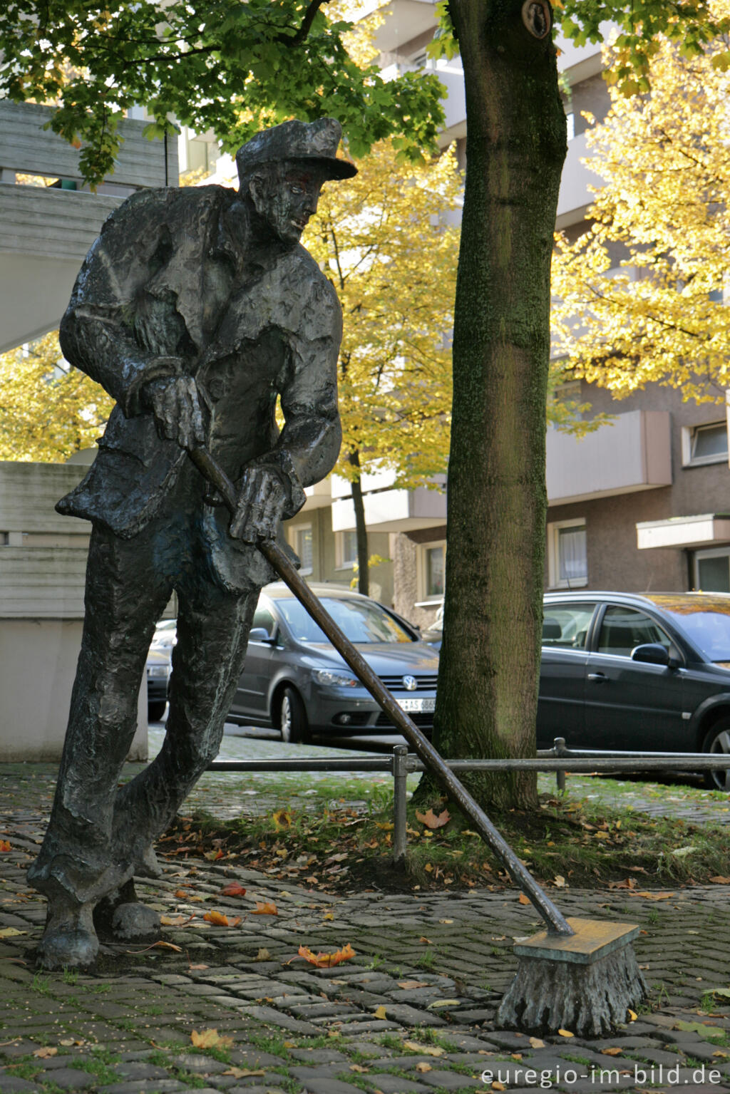 Detailansicht von Das Kehrmännchen, Ecke Judengasse / Annutiatenbach, Aachen