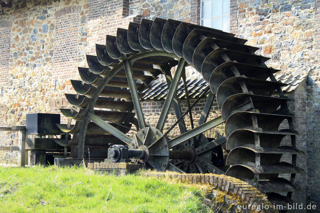 Detailansicht von Das Mühlrad der "Volmolen" bei Epen