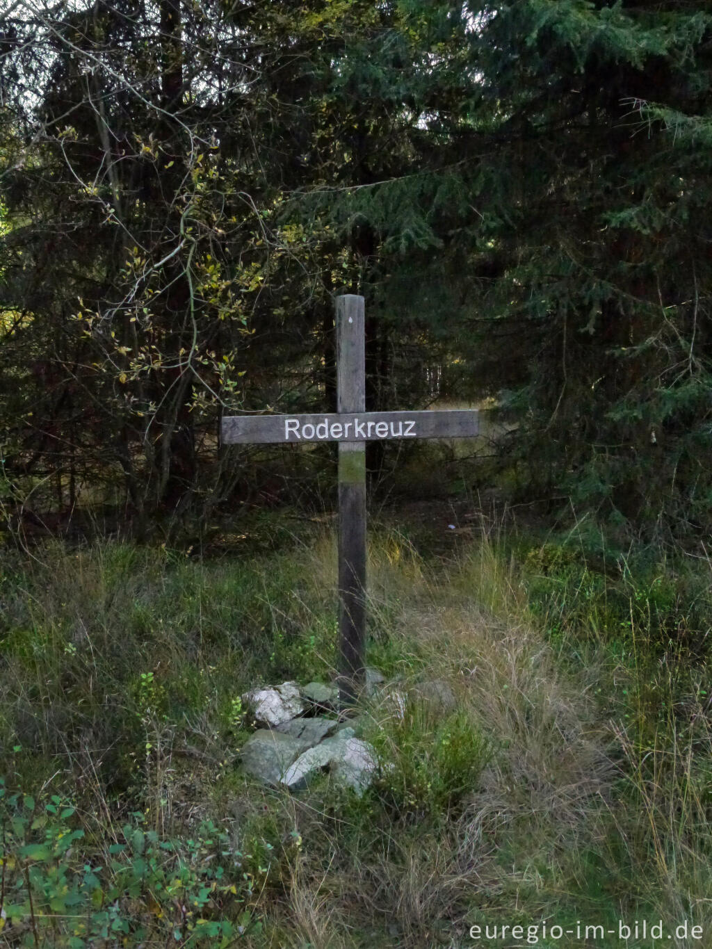 Das "Roderkreuz" - hier wurde ein Schmuggler erschossen, Hohes Venn, Eifel