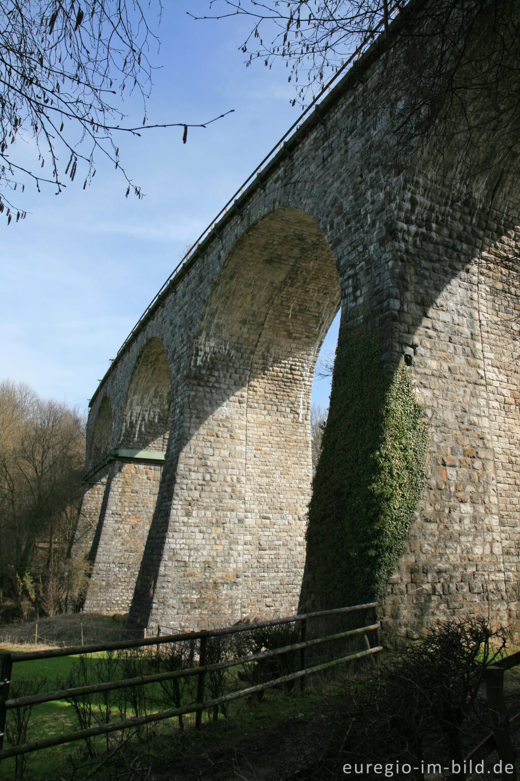 Detailansicht von Das Vennbahnviadukt, Eifelsteig, 1. Etappe, 