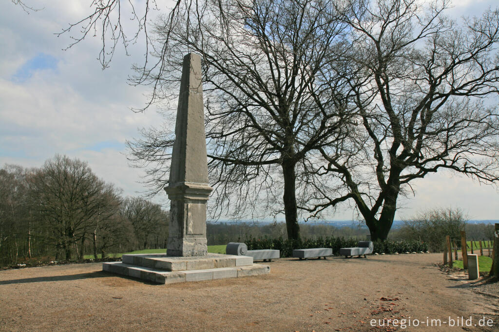 Detailansicht von Der "Blaue Stein" am "Weißen Weg", Wurmtal bei Aachen