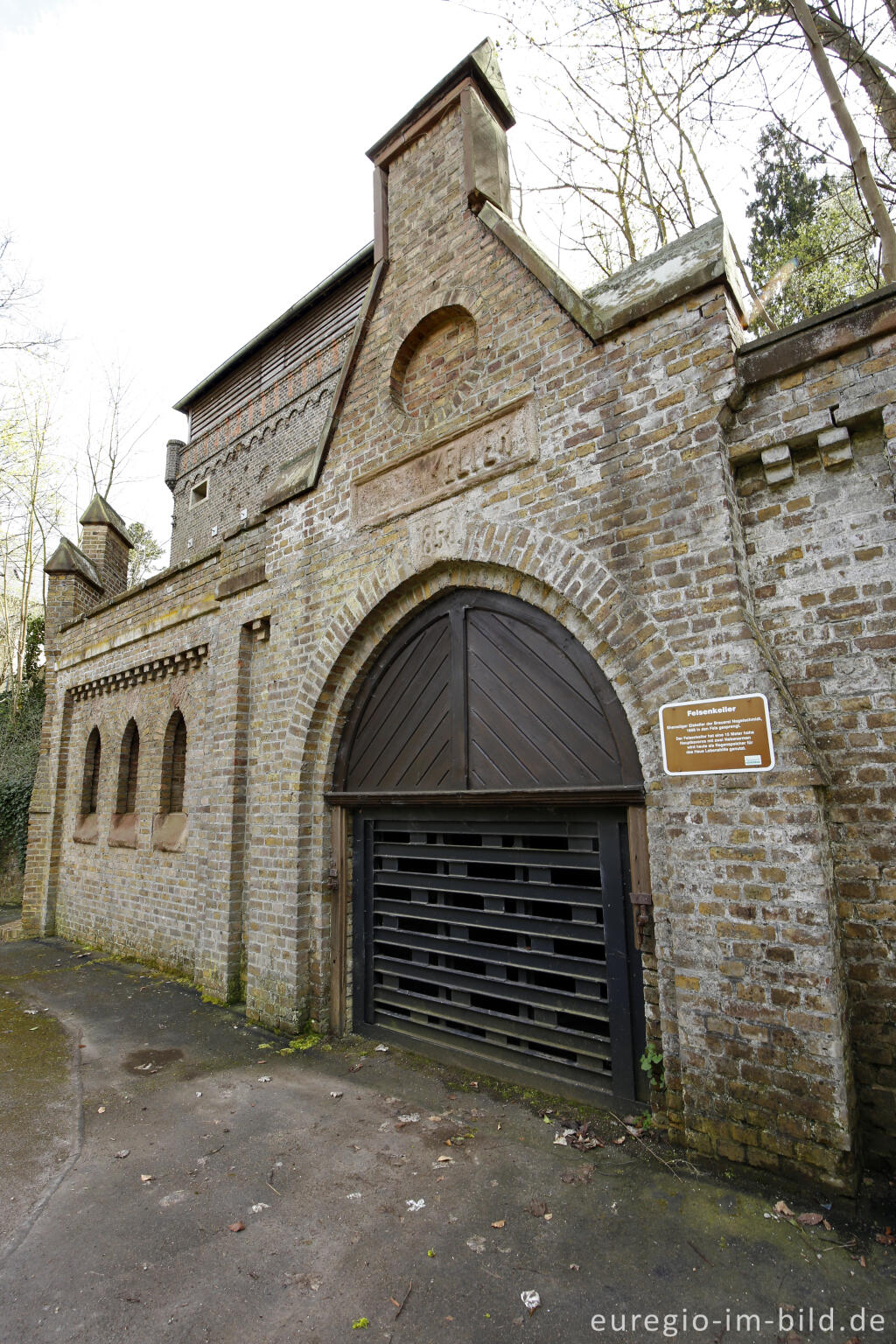 Detailansicht von Der Felsenkeller von Bürvenich