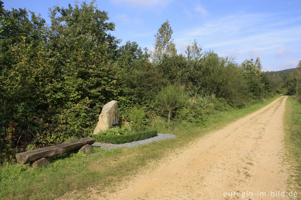 Der Kreuzweg entlang dem Mispelweg auf der Sophenhöhe