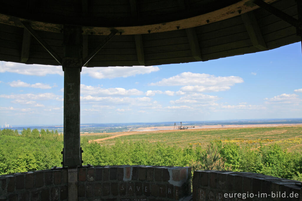 Der Römerturm auf der Sophienhöhe