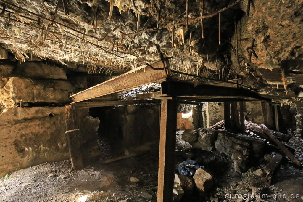 Detailansicht von Der Sprengbunker im Fuhrtsbachtal bei Alzen (Höfen)