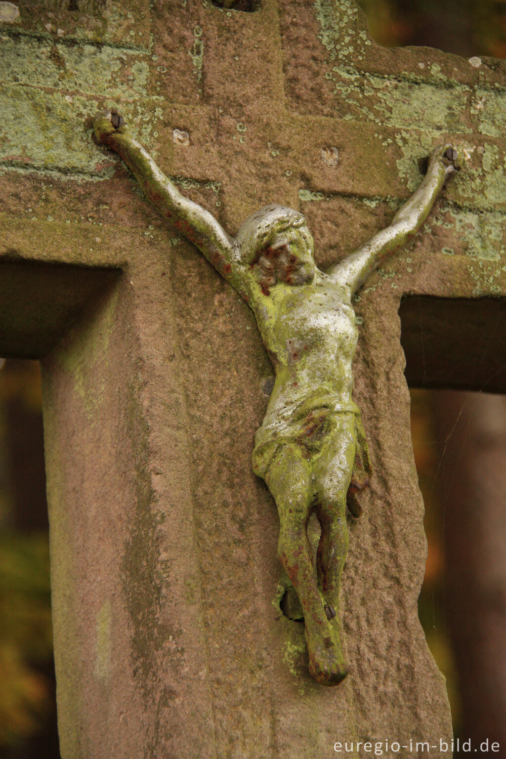 Detailansicht von Detail des Bernardtkreuzes bei Zemmer