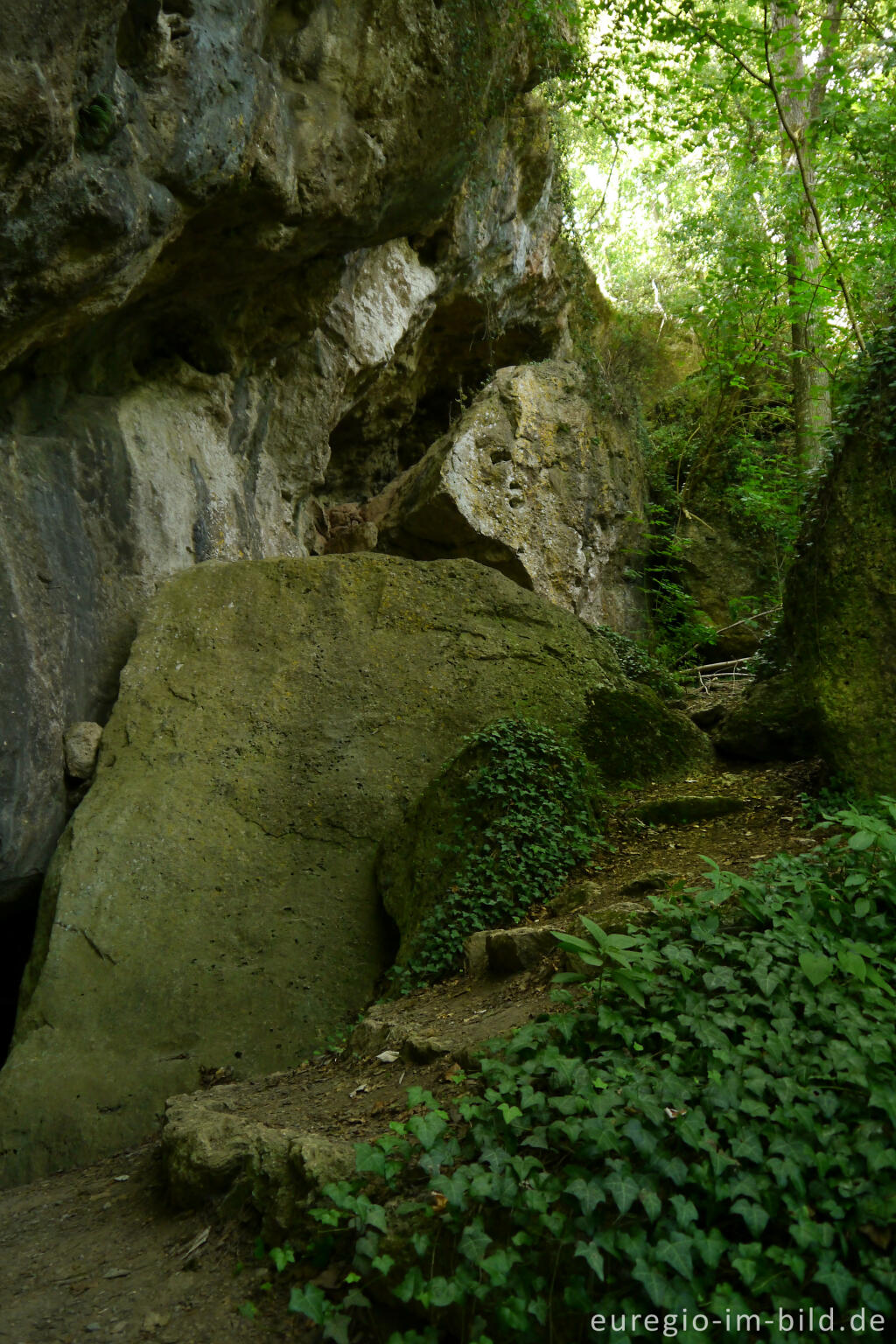 Detailansicht von Die Kakushöhle bei Mechernich in der Eifel