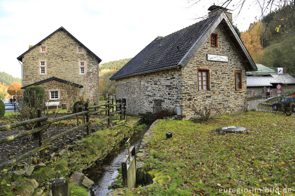 Detailansicht von Die Kremer-Mühle von 1622 mit Mühlbach, Simonskall