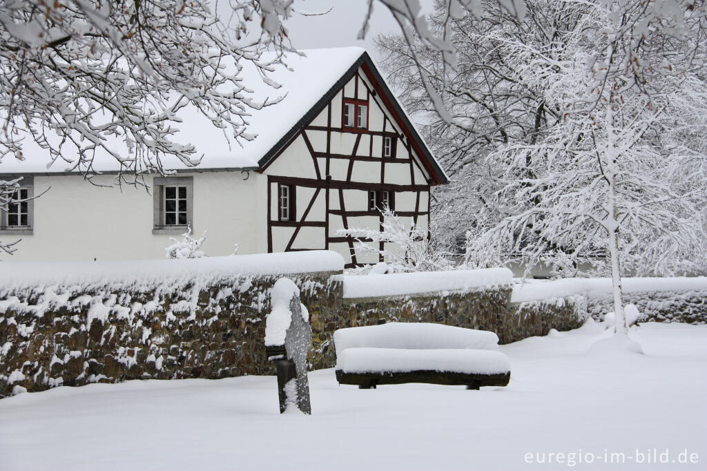 Detailansicht von Die Marienkapelle in Roetgen, Nordeifel