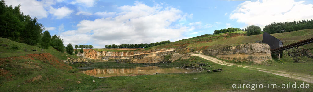 Detailansicht von Die Mergelgrube ´t Rooth in Südlimburg, Panoramafoto