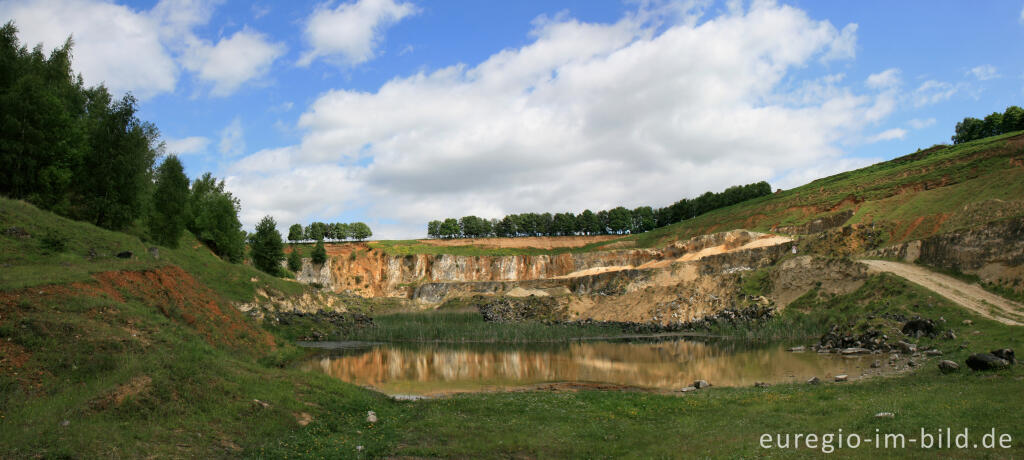 Detailansicht von Die Mergelgrube ´t Rooth in Südlimburg, Panoramafoto