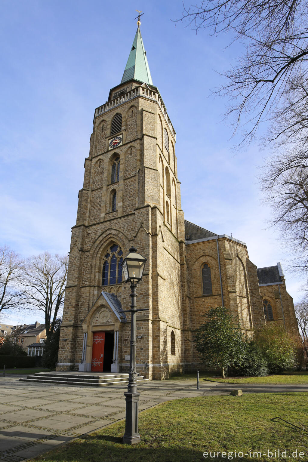 Detailansicht von Die Pfarrkirche St. Donatus in Aachen-Brand