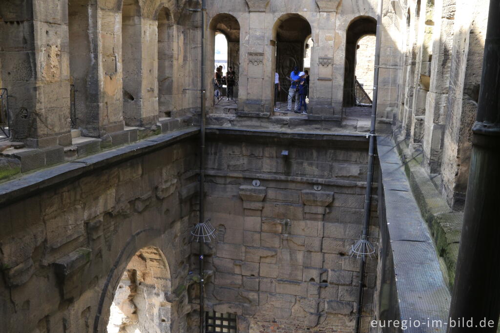 Detailansicht von Die Porta Nigra in Trier