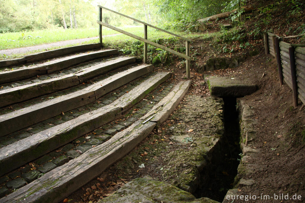 Die römische Wasserleitung bei der Quellfassung "Grüner Pütz", Urfttal bei Nettersheim