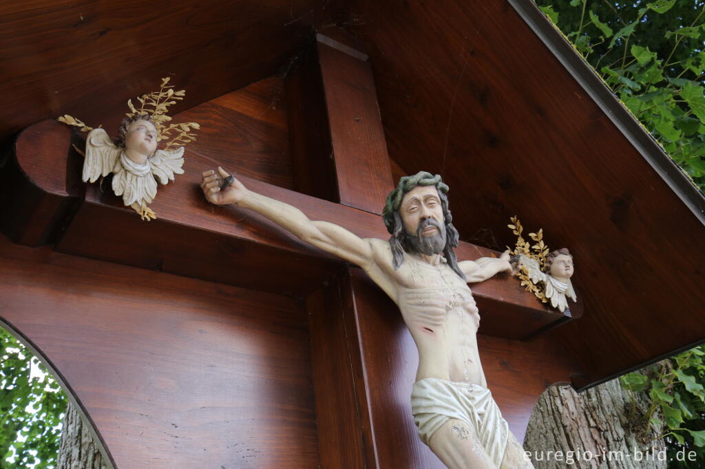 Detailansicht von Dorfkreuz von Wolfgarten bei Gemünd