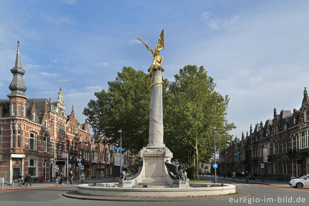 Detailansicht von Drachenbrunnen (Drakenfontein) in der Stationsplein, Hertogenbosch