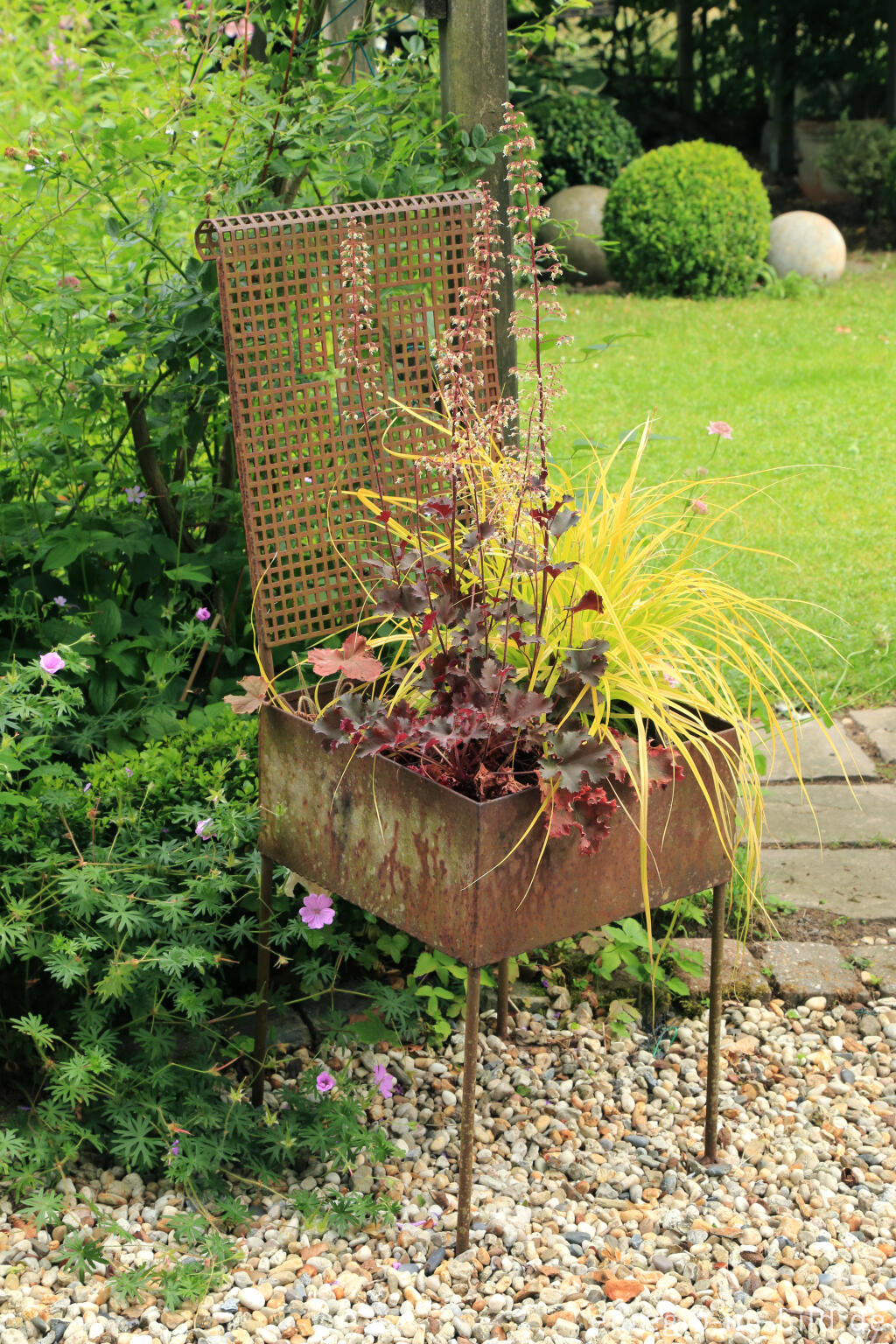 Detailansicht von Ein Garten mit Zimmern