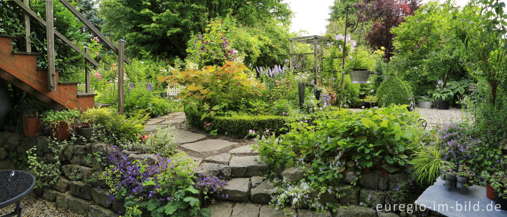 Detailansicht von Ein Garten mit Zimmern