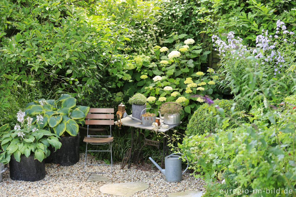 Detailansicht von Ein Garten mit Zimmern