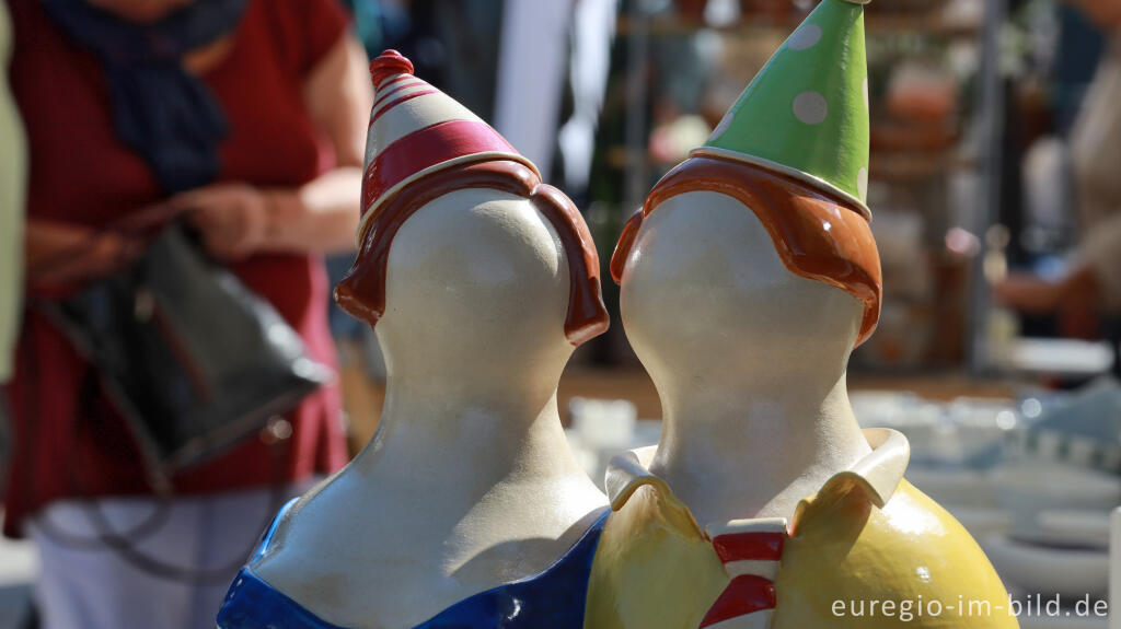 Detailansicht von Euregio-Keramikmarkt beim Töpfereimuseum in Raeren, Ostbelgien