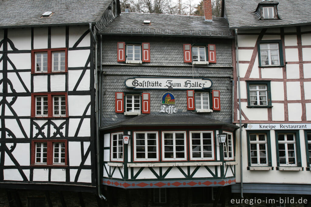 Detailansicht von Fachwerkhäuser im Ortskern von Monschau, Rureifel