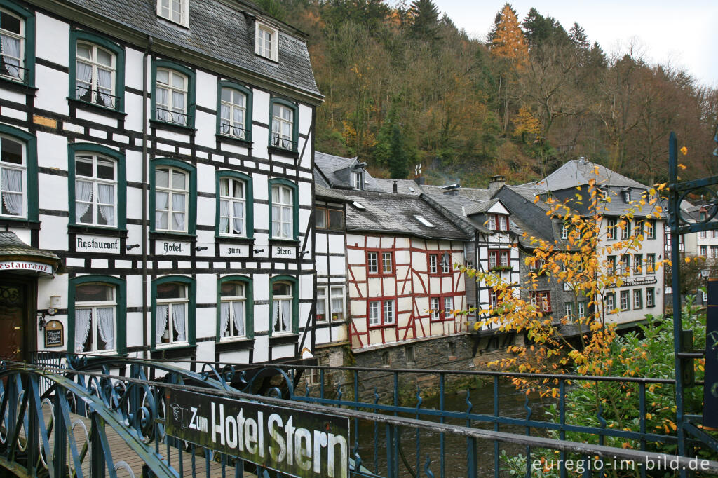 Detailansicht von Fachwerkhäuser im Ortskern von Monschau, Rureifel