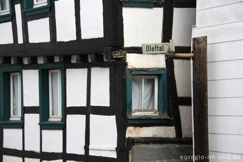 Detailansicht von Fachwerkhaus in Olef, einem Ortsteil von Schleiden