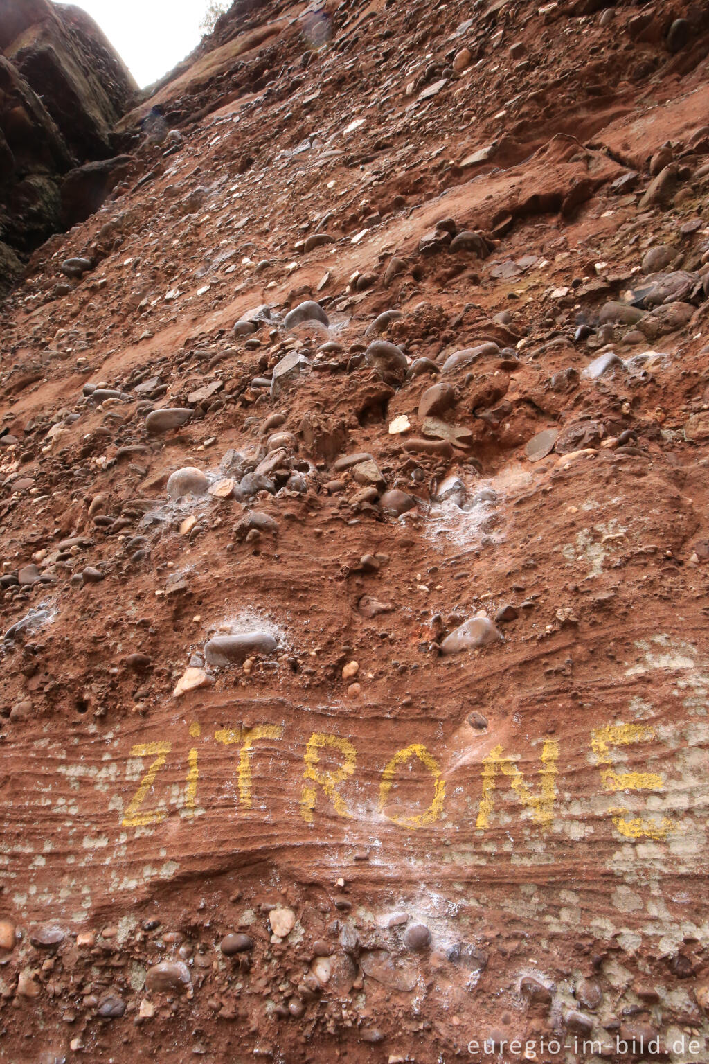 Detailansicht von Felswand Zitrone in der Felsengruppe Effels