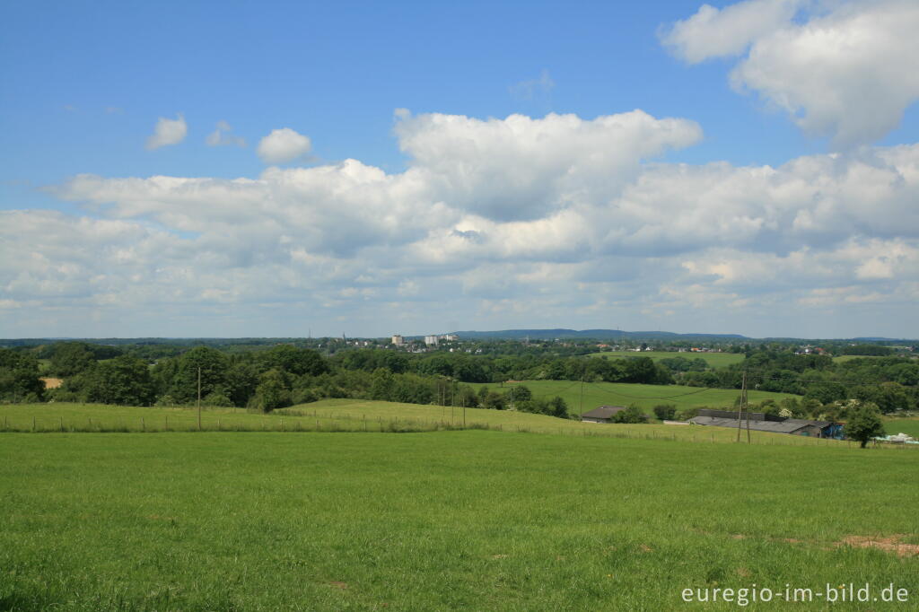 Detailansicht von Fernblick vom Nordrand der Eifel bei Venwegen